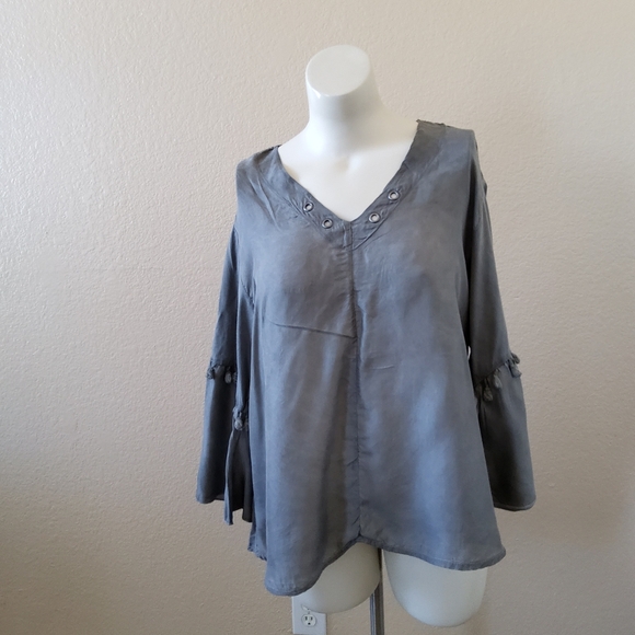 Whisper & Glow Fringe Bell Sleeve Peasant Top Size L Grey New - Picture 3 of 11